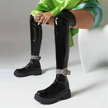 Женские сапоги выше колена из лакированной кожи в стиле панк, Женская обувь для отдыха на плоской подошве с боковой застежкой-молнией, Красные, черные, 2023 г.