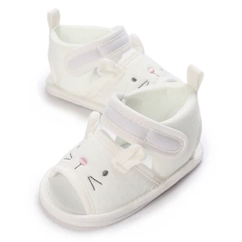 Летние сандалии для маленьких девочек; Обувь на плоской подошве; нескользящая обувь для новорожденных; сандалии для новорожденных в кроватку;